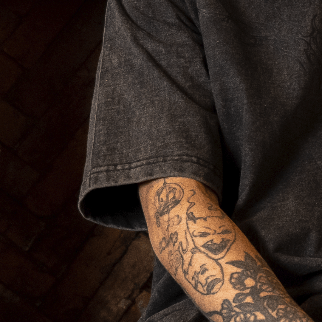 polera acid wash tribal MAORI imagen 4