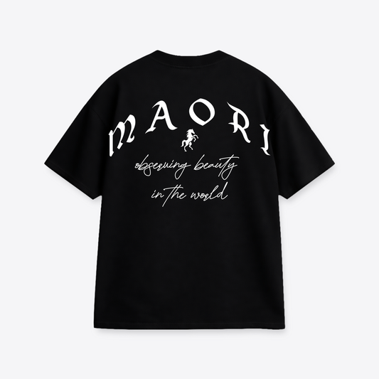 Polera MAORI Negra Observing Beauty