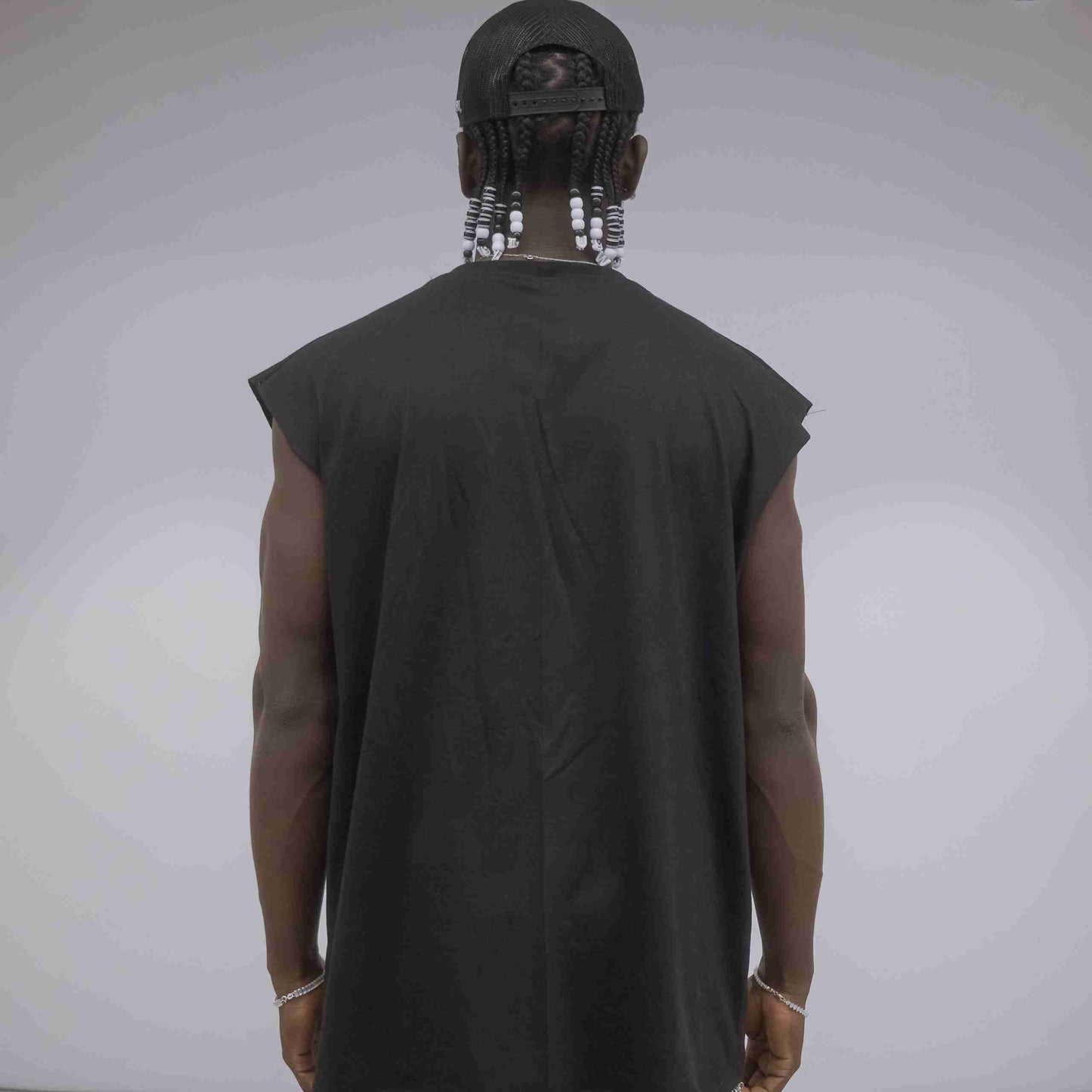 Polera sin mangas – Negro & Blanco MAORI imagen 4