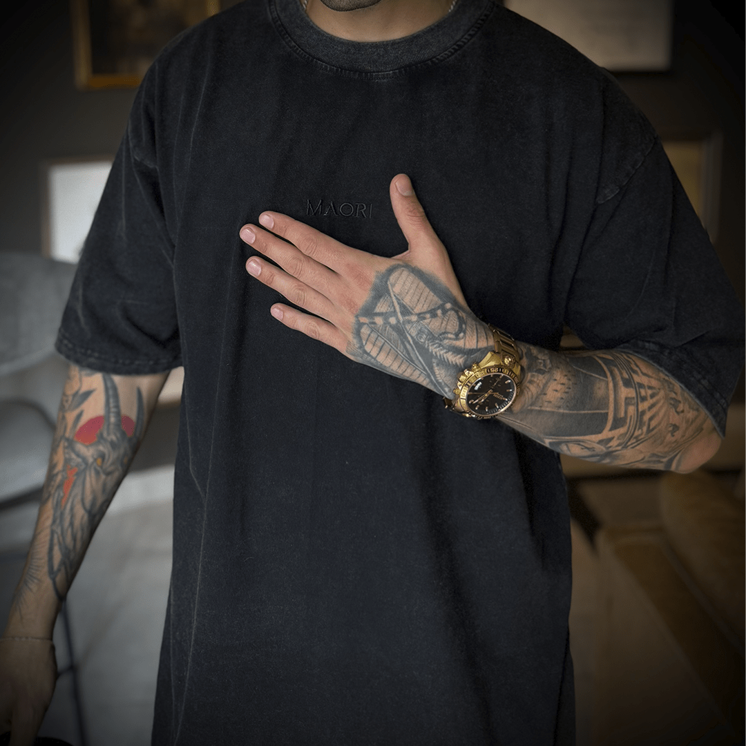 Polera MAORI Acid Wash Dogs of Chaos