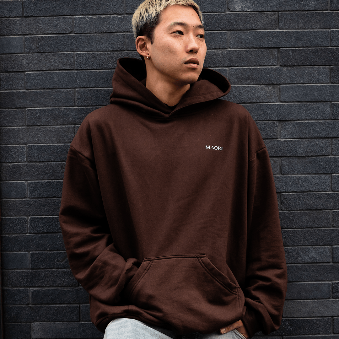 hoodie color chocolate MAORI imagen 2